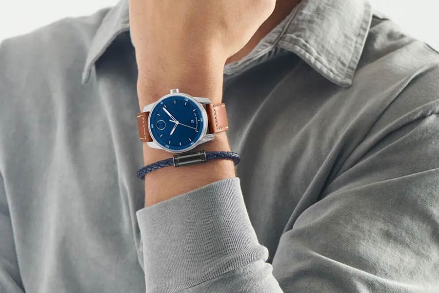 Movado Bold Verso با بند چرمی و طراحی مدرن، انتخابی عالی برای آقایان علاقه‌مند به سبک کلاسیک و مدرن