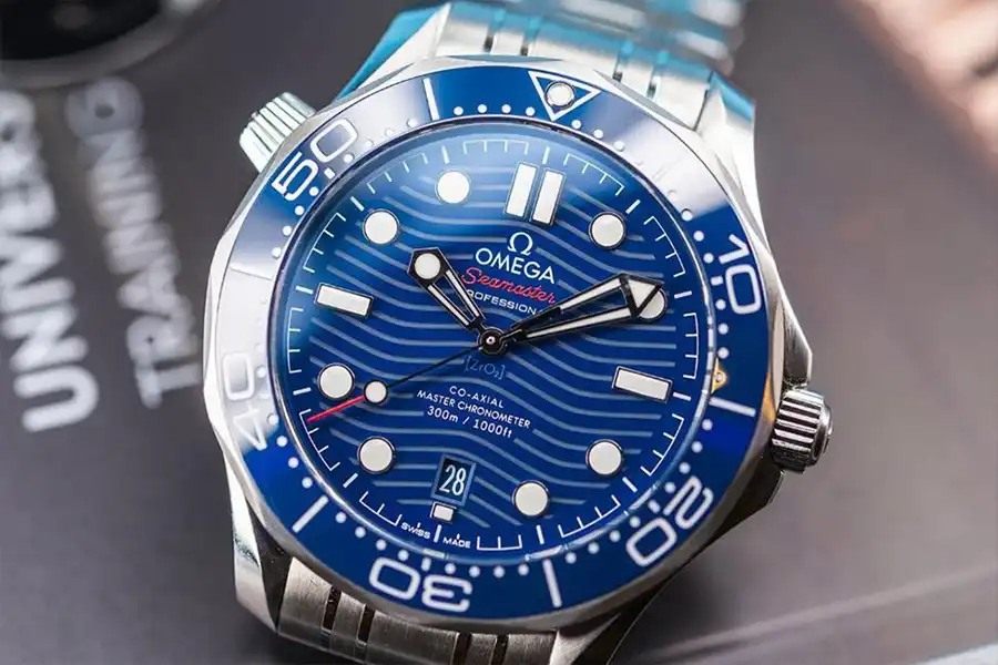 Omega Seamaster Diver، ساعتی لوکس و درجه یک برای غواصی تا عمق 300 متر